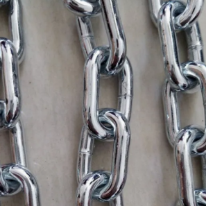 Hot Dipped Galvanized Q195 Q235 DIN766 Chain with Short Link